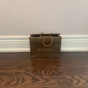 Gucci shopping bag